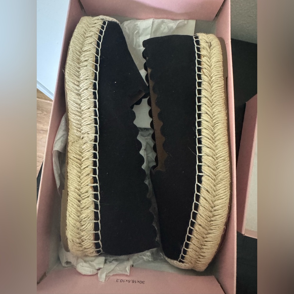 NWT Crown Vintage Black and Tan Espadrilles with Woven Sole Size 6.5 women’s